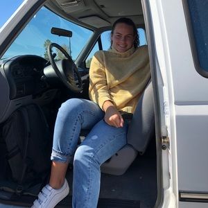 Meet your Posher, Abbi